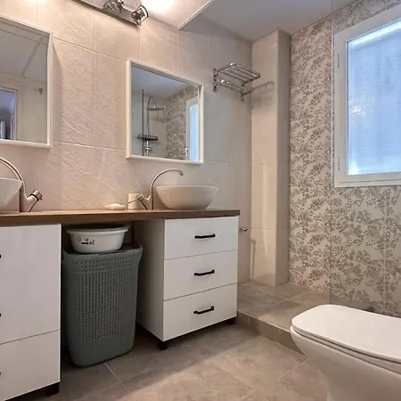Charming Penthouse Next To Puerto Banus マルベーリャ