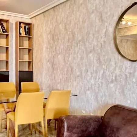 Charming Penthouse Next To Puerto Banus アパート マルベーリャ